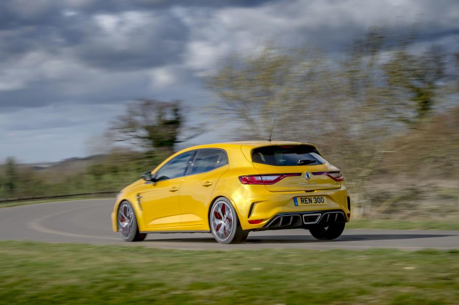  Renault Megane R.S. 300 Trophy 2019 года  (UK) (фото 6 из 40)